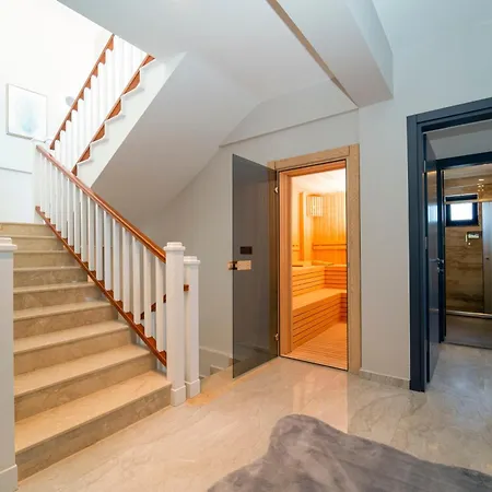 Mariposa فيلة فتحية