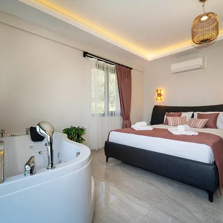 Mariposa Villa *
