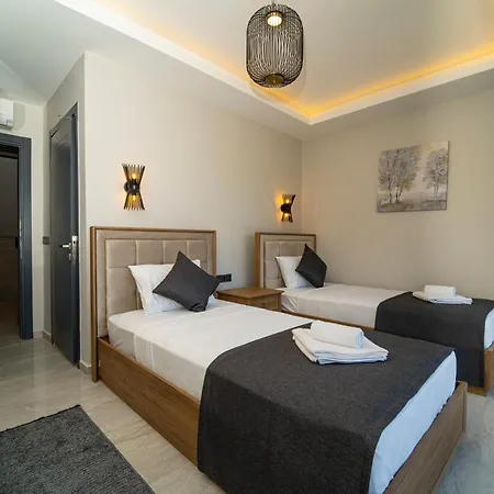 Mariposa Villa *
